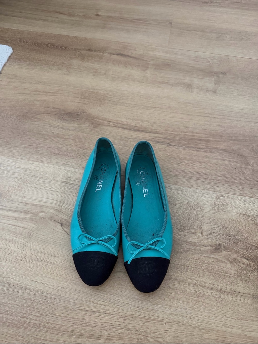 CHANEL Turquoise and Black Cap-Toe Ballet Flats
